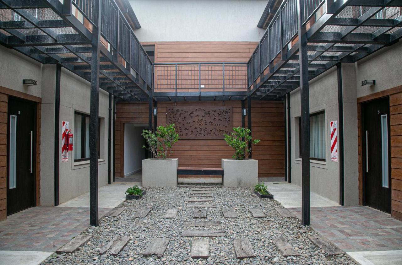 Senderos Aparts & Suites El Chalten Exterior photo