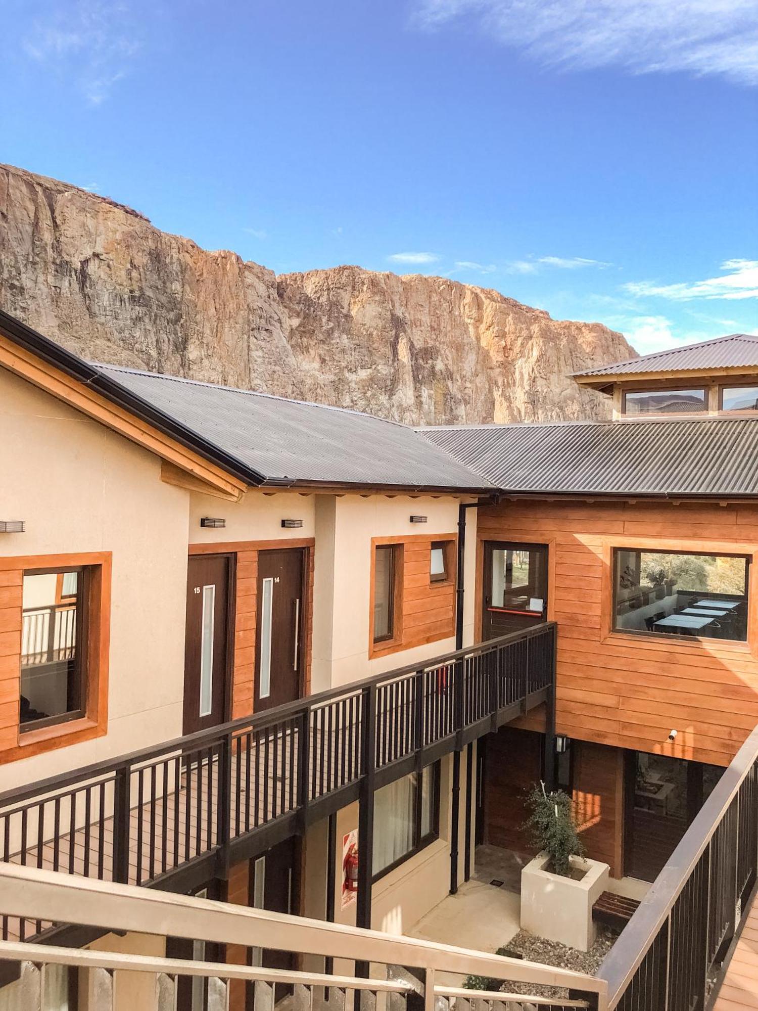 Senderos Aparts & Suites El Chalten Exterior photo