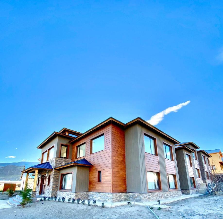 Senderos Aparts & Suites El Chalten Exterior photo